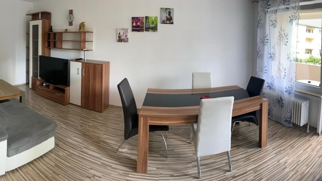 Grosse Und Helle Ferien Wohnung Mit Parkplatzen Laufenburg Extérieur photo